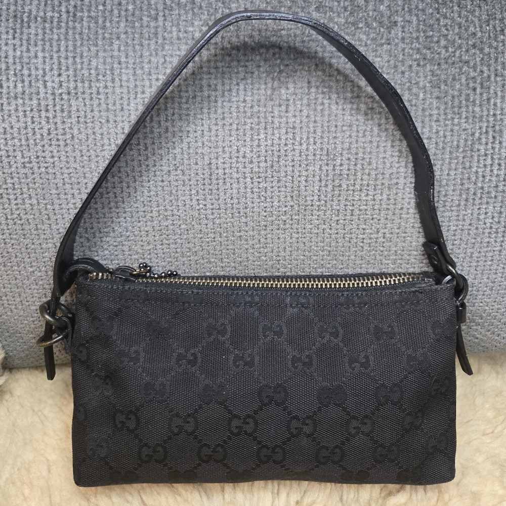 Gucci GG Pouchette in black
